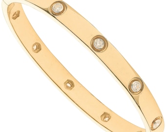 18ct Yellow Gold 1.00ct Diamond Bangle. Special Courier Delivery Or Collect In Person.
