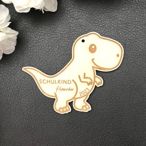 Premier jour d'école avec pendentif dinosaure pour cône d'école en bois, individuellement avec nom, pendentif dinosaure T-Rex pour écoliers et enfants de maternelle