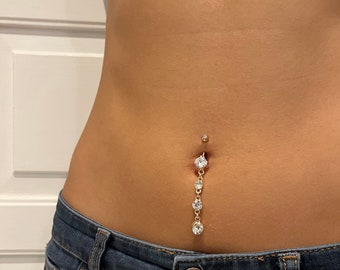 Leichte Bauchnabelpiercing-Kette in Roségold für den besonderen Auftritt