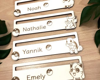 Pokémon- Personalized reading aid in lovely Pokémon designs, Pikachu and friends with child's name to learn to read, for the school cone