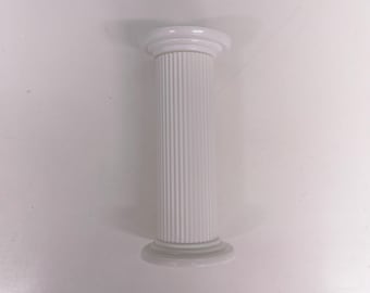 More Cake Columns - White - Set of 4 - Plastic - Vintage Lambeth Style