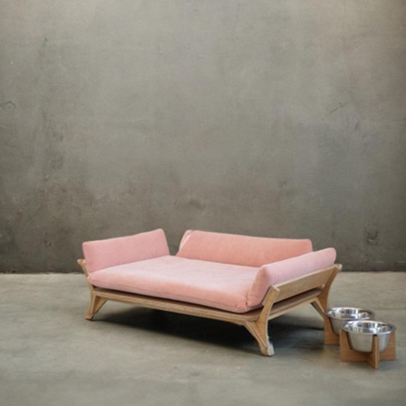 Fresh Look at Medium Size Oak Wood Pet Bed Raised Pet Furniture Elevated