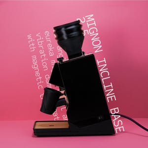Zero Retention Base for Eureka Mignon Grinder – 15 Tilt Stand with Wooden Magnetic Tray and Anti-Vibration Feet  - Fits New Mignon Models