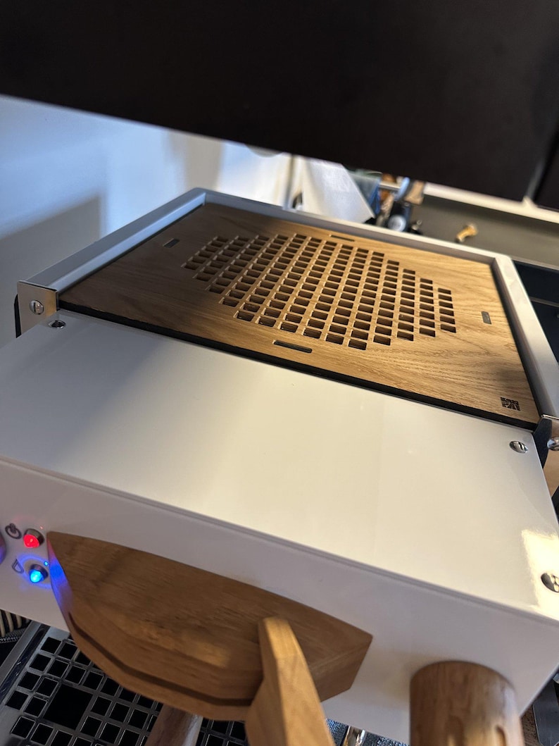 THE PROTECTOR 2.0 - La Marzocco Linea Mini R/Mini/Micraカップトレイ用CNC無垢材カップトレイカバー - オークウォールナット仕上げ 画像 14