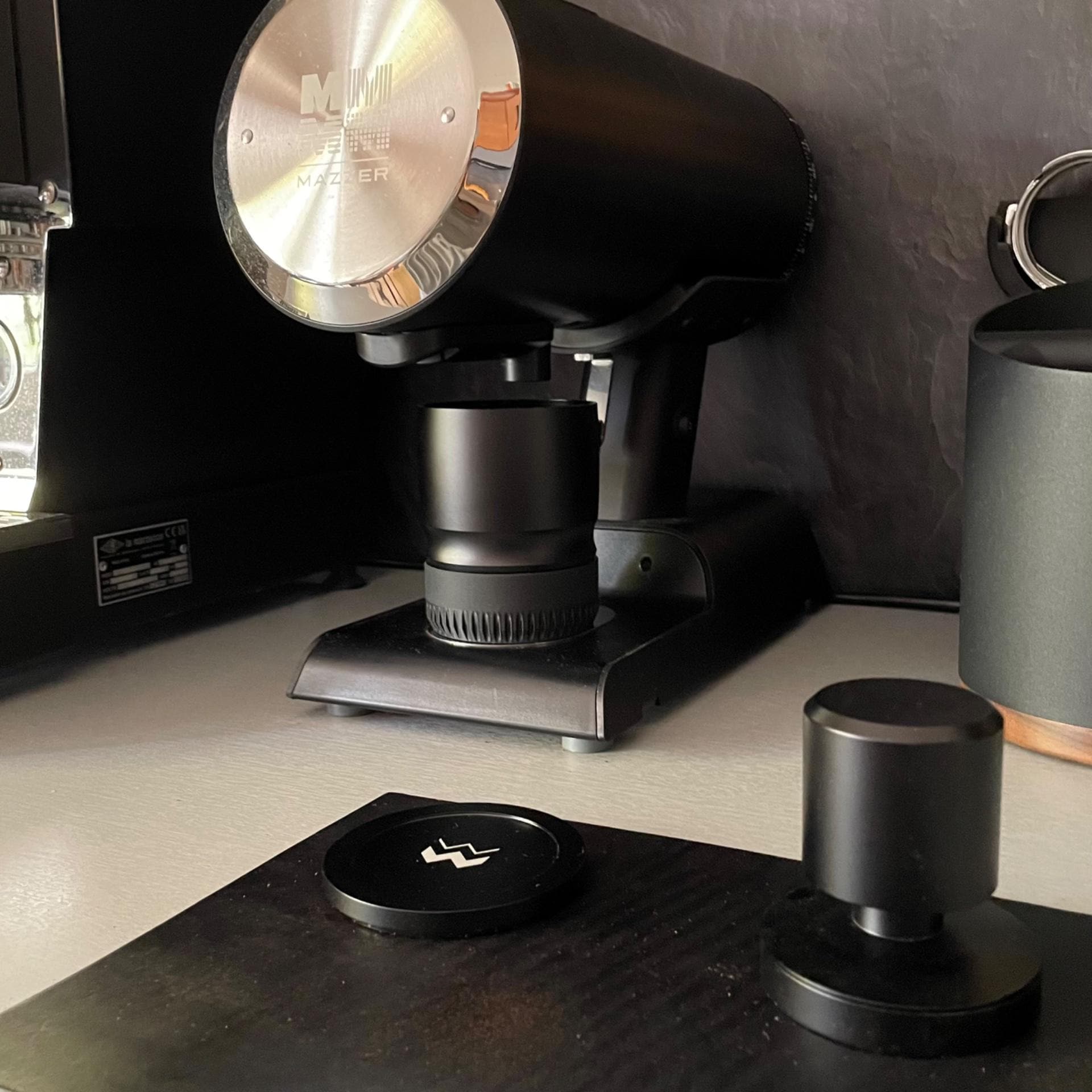 THE THRONE - Mazzer Philos - Magnetic Elevating Platform/stand for