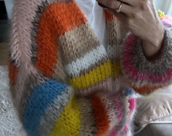 Cardigan in mohair lavorato a mano a righe Rosa beige giallo