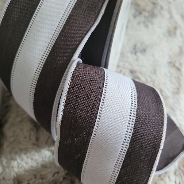 Brown and white striped wired ribbon.
