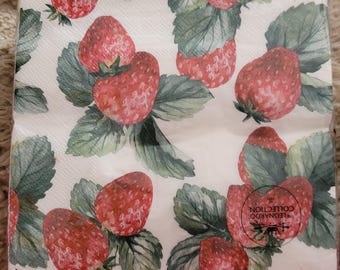 1 pack strawberry paper napkins