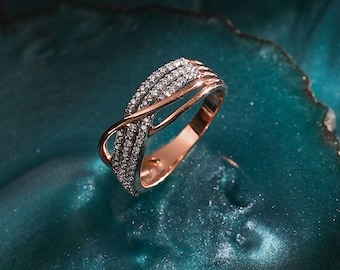 Anello tradizionale a tre file con pavé, anello in Moissanite incolore a taglio rotondo da 1,20 tw, anello regalo per l'anniversario, anello in oro massiccio 10K,14K,18K, set da sposa