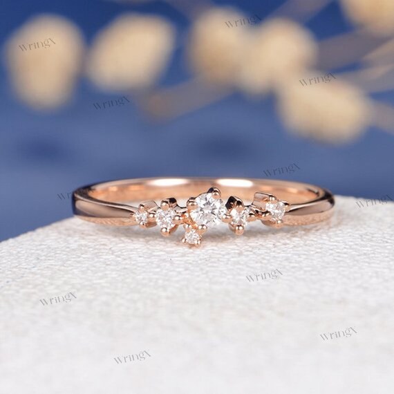 Anello a grappolo di diamanti in oro rosa 14 carati – fede nuziale