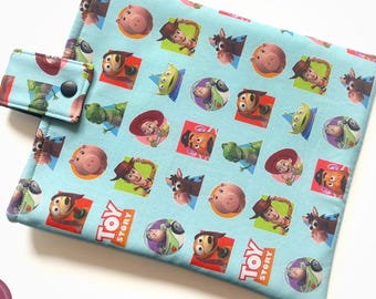 Funda para Libros Toy Story | Woody | Buzz Lightyear | Rex | 100% Algodón | Protección de libros, tableta, Kindle  | Regalo para él o ella