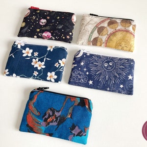Monedero / Portamonedas para efectivo o tarjetas | Marguerites / Flores | Astronomie / Planètes | Luna / Sol / Estrellas | Regalo