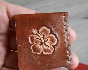 Marque page en cuir ,  cadeau lecteur , différents modèles , fabrication artisanale française