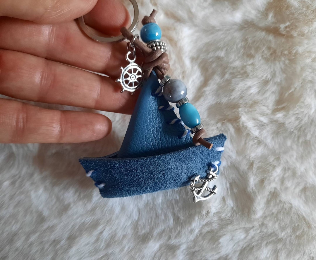 Porteclef voilier en cuir , idée cadeau , fait main Etsy France