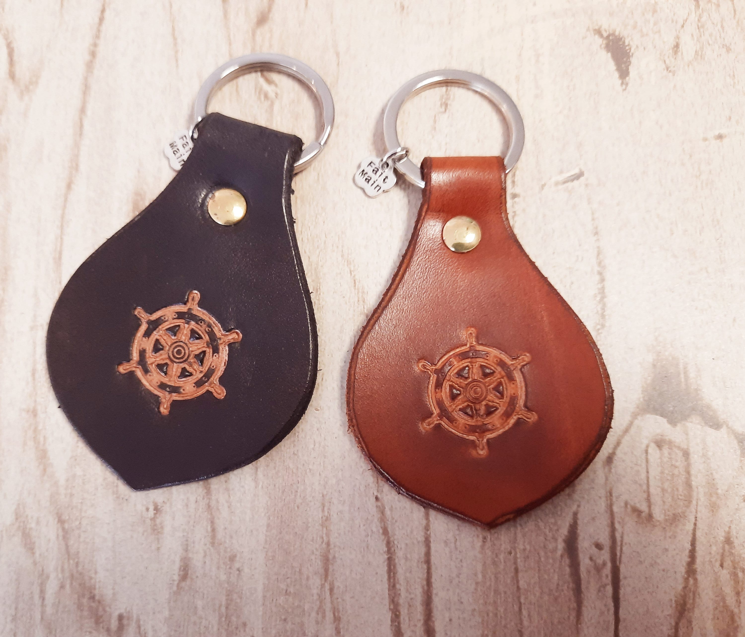 Porte-clés Artisanal Marinière Et Nœud - Fait Main En Pâte Fimo - Neuf Sans Emballage
