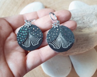 Boucles d'oreilles en cuir noir et argenté , acier inoxydable ,fait main , idée cadeau