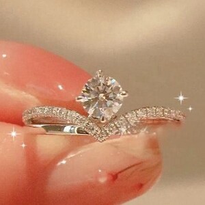 1.0 CT Round Cut Moissanite Diamond Solitaire Engagement Ring, 14K Solid Gold Plated Twisted Band Wedding Ring, Unique Promise Ring For Her