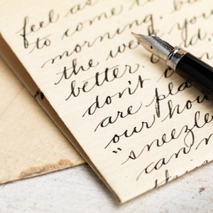 Una carta de amor de una selección de personajes