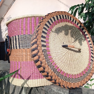 Laundromat basket, laundry basket with lid, large floor hamper, clothes storage basket, bathroom floor wicker, Handwoven straw tub