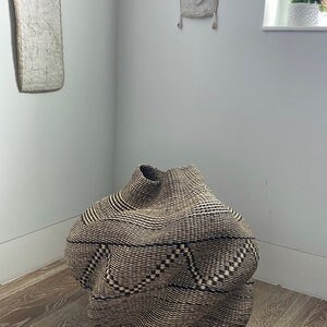 Woven indoor decor basket, straw designs arts, wavy handmade flower pot basket, interior farmhouse decor ideas, Bolga basabasa basket