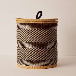 Large laundry basket, Xxl floor hamper, small laundry basket with lid, woven bedding floor storage, bathroom wicker basket, straw cloth bag