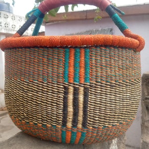 Panier de mini-marché tissé, panier rond en jonc de mer, panier de rangement écologique, panier natif de Bolga, panier de rangement de camp, cadeau de panier de Noel