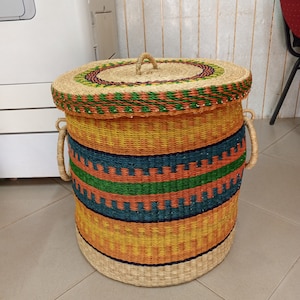 Handmade laundry basket| storage basket with lid, Handwoven bedding storage basket, bathroom floor basket, Big rattan wicker, straw hamper