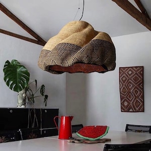Porta lampada da soffitto dorato intrecciato a mano, paralume a cesto Bolga, paralume retrò d'attualità, paralume a tamburo in rattan, lampadario artistico