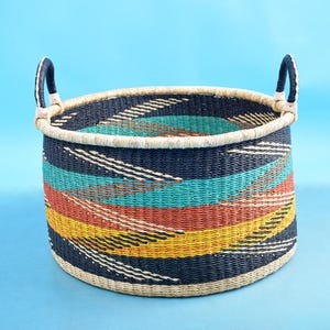 Handwoven laundry basket, floor wicker storage organizer, kids room storage basket, large floor hamper, Custom laundry basket, big straw bin