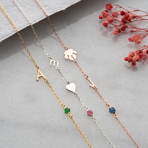 Personalisierte Armband Birthstone Buchstabe Mutter Tochter Birthstone Armband mit Silber Brief Armband Zierliches Buchstabe Birthstone Armband