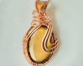 Collana con occhio di tigre avvolto in filo di rame, ciondolo in pietra preziosa fatto a mano, gioiello con cristallo occhio di tigre naturale, collana boho in rame, pezzo unico