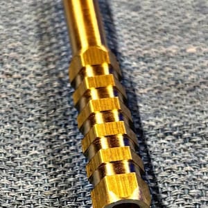 Tubo esagonale in ottone One Hitter