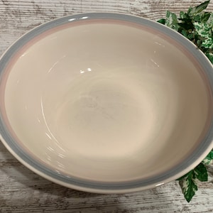Vintage Pfaltzgraff Aura 10.25”W Round Vegetable Pasta/ Salad Serving Bowl USA Cream Blue Pink