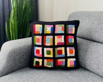 かぎ針編みのおばあちゃんスクエア枕セット：手作りパッチワークの