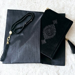 Livre du Saint Coran en velours avec étui en tissu satiné + tasbeh de perles, livre religieux islamique, livre et couverture Arabiq, cadeau islamique, anniversaire