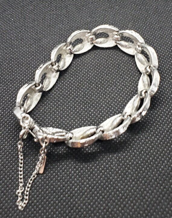 Mid-Century 50's Vintage Monet, Curb Chain Bracel… - image 8