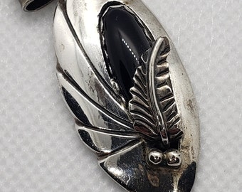 Vintage Navajo Sterling Silver and Onyx Mid-Century Pendant