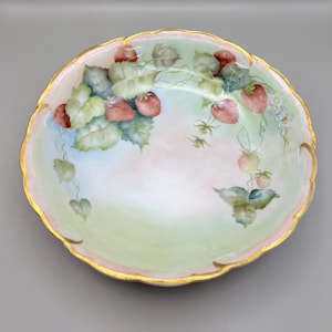 Gorgeous Handpainted Stawberry Plate, Does Have a Chip