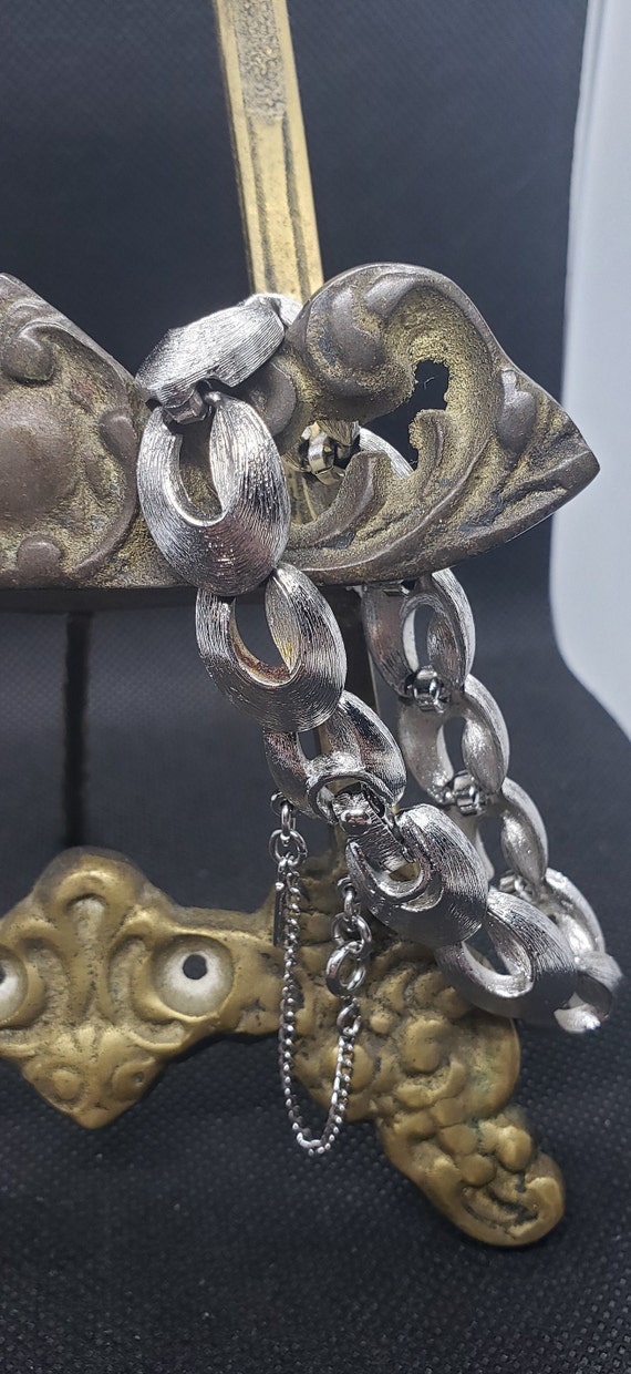 Mid-Century 50's Vintage Monet, Curb Chain Bracel… - image 2