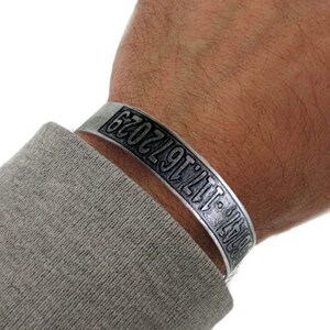 Pulsera de brazalete de brazalete de coordenadas personalizadas - Regalo de aniversario personalizado para él - Pulsera de brazalete de pulsera de brazalete de coordenadas grabadas personalizadas para él