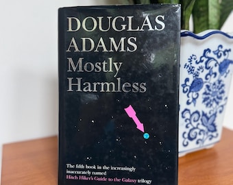 Primera edición de 1992 — Casi inofensivo, de Douglas Adams — edición de tapa dura clásica