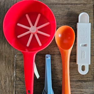 Vintage Kitchen Gadgets measuring spoons, sifter, icecream scoop