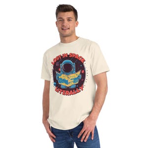 Verken de kosmos: astronautenkaart 'Lost in Space' - bio, uniseks T-shirt klassiek