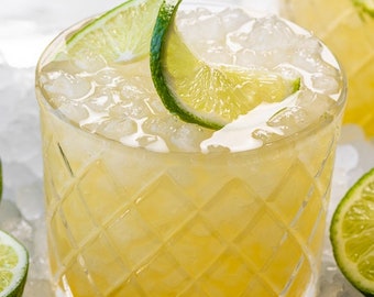 Classic Lime Margarita Signature Cocktail Drink Mix - Makes a blender full.  Just add tequila and Ice.