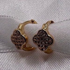 Lucky Clover Zirconia Detail Huggie Hoop Earrings, Minimalistic Modern Cartilage Stackable Hoops, Jewelry made with love, Gift for her