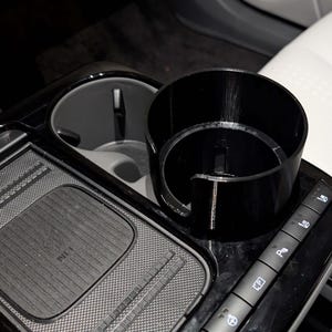 Hyundai Ioniq 5 Rozszerzenie przedniego uchwytu na kubki