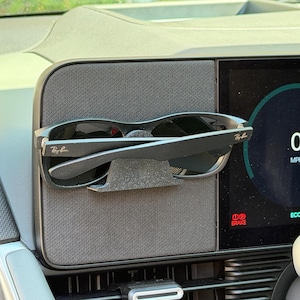 Lotus Ioniq 5 Brillenhalter - Verstellbar