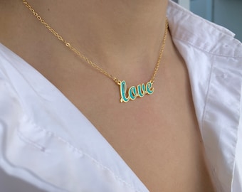 COLLAR con colgante ESMALTE “LOVE”