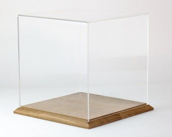 Display Case with solid Oak base