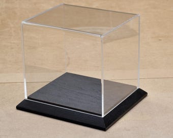 Display Case w16cm x d14cm x h14cm
